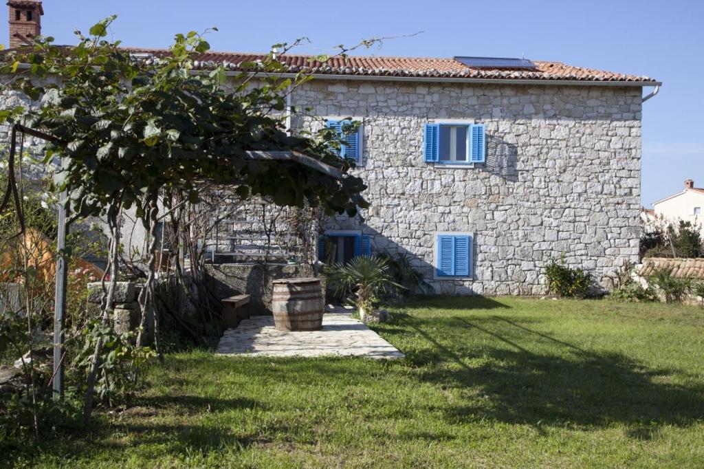 Holiday Apartment In Funtana With Balcony, Air Conditioning, Wifi, Washing Machine 4982-1 Exterior foto